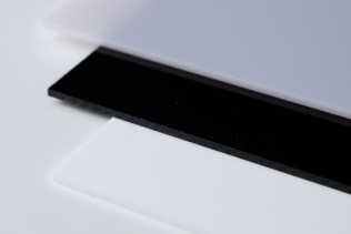 Kunststoffplatten aus Acryl (Plexiglas), bruchsicheres Polycarbonat